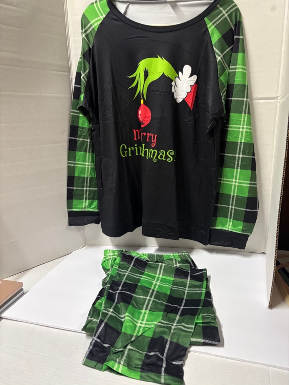 Merry Grinmas Black & Green Plaid Holiday Pajama Set Size XL 2 pc